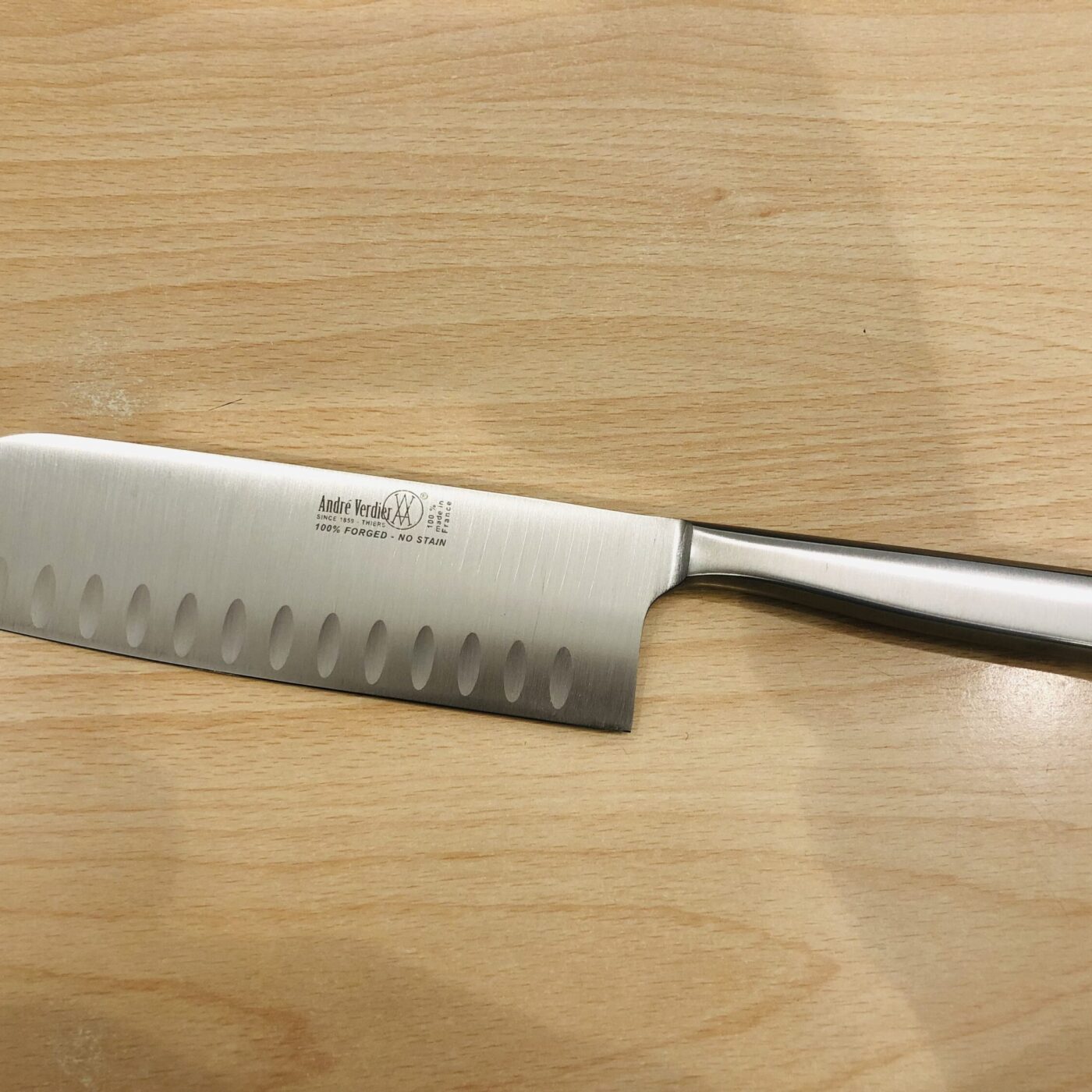 Couteau Santoku Monobloc 100 % Forgé