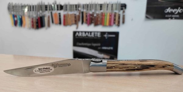 Laguiole en Aubrac 12cm Bois d'Aubrac Fleur