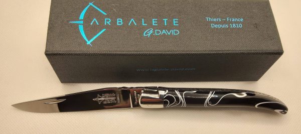 Laguiole 11cm Résine noire arabesques blanches