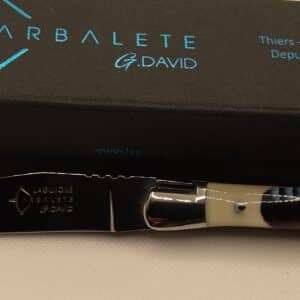 Laguiole 12cm Résine plumes de geai